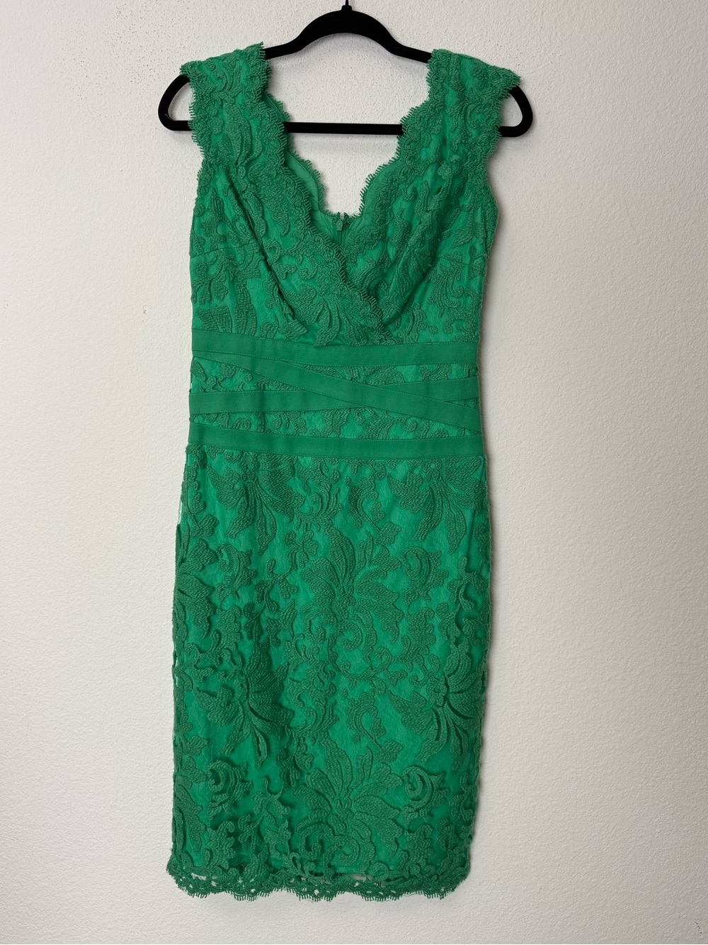 Tadashi Shoji Green Lace Sheath Dress Size 6 Cocktail Wedding Guest